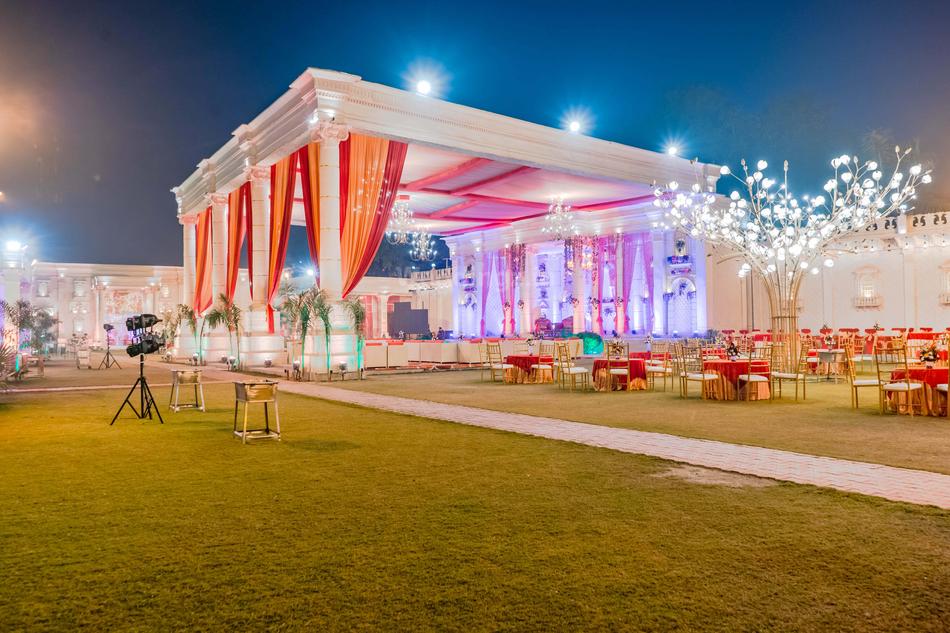 Deewan Palace Bijwasan, Delhi Banquet Hall Wedding Lawn WeddingZ.in