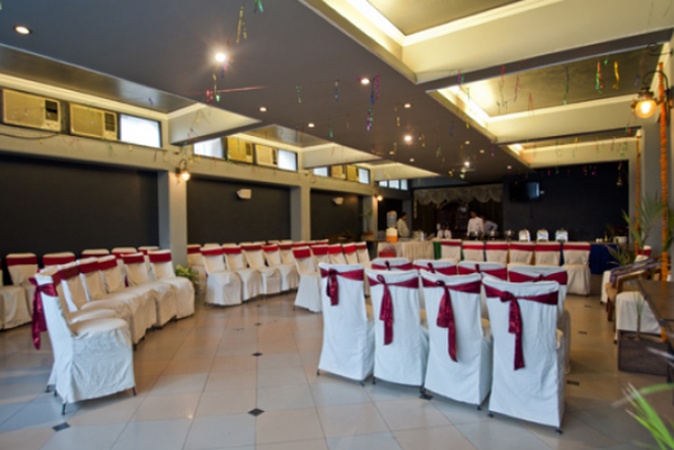 Tekarees Inn, Mahanagar Tekarees Inn