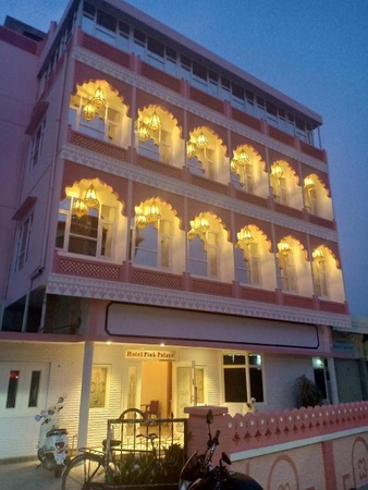 Hotel Pink Palace, Sindhi Camp Hotel Pink Palace