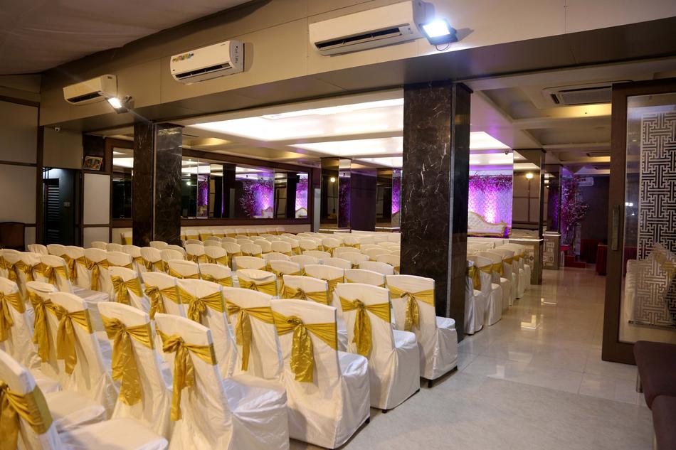 Flag's Marriage And Party Hall Malad West, Mumbai Banquet Hall WeddingZ.in