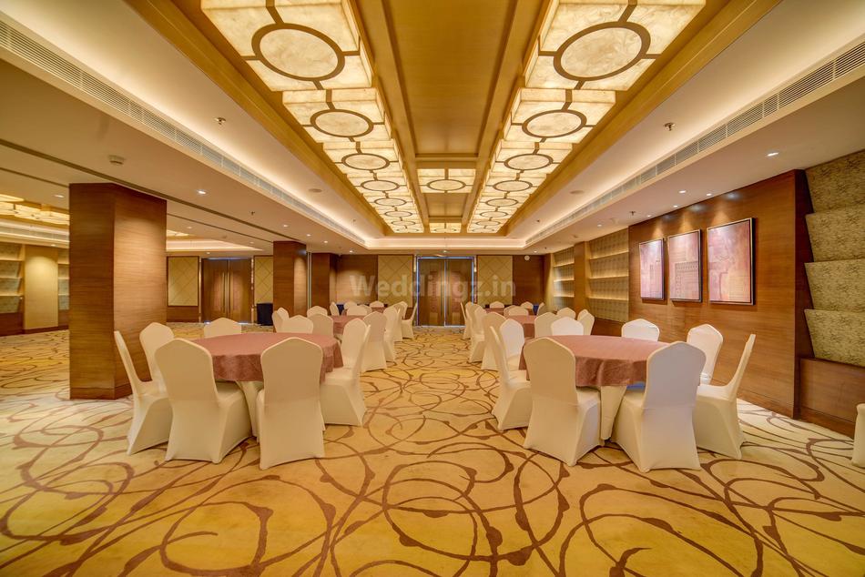 Crystal Sarovar Fatehabad Road, Agra Banquet Hall Wedding Lawn