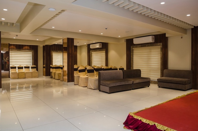 Radhe Palace Hotel, Lake Town Radhe Palace Hotel