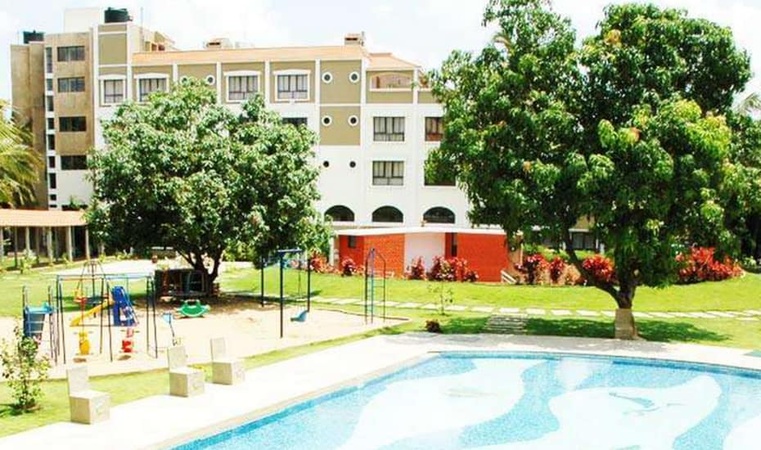 Holiday Palms Hotel, Nelamangala Holiday Palms Hotel