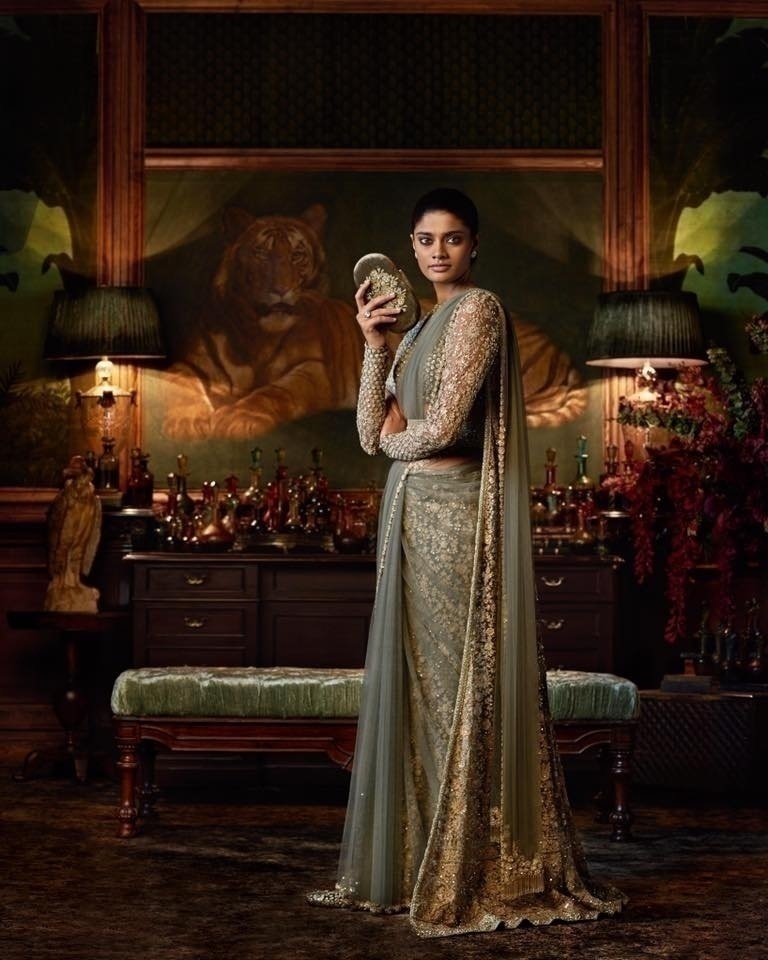 Firdaus – Sabyasachi’s Latest Indian Bridal Wear Collection Wows us, AGAIN!