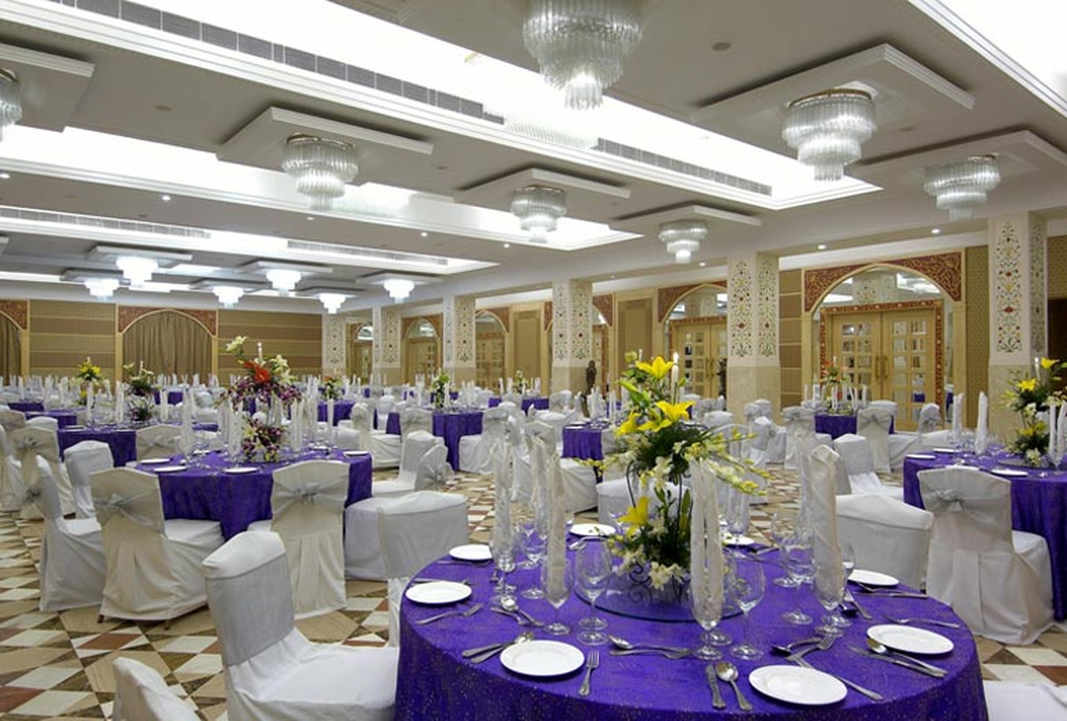 Le Meridien Kukas, Jaipur Banquet Hall Wedding Lawn WeddingZ.in