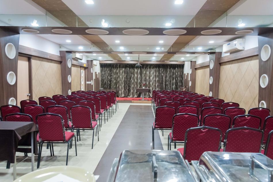Hotel City Gate Thiruvanmiyur, Chennai Banquet Hall WeddingZ.in