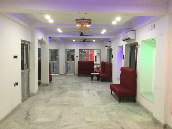 Chandan Banquet, Barisha Chandan Banquet