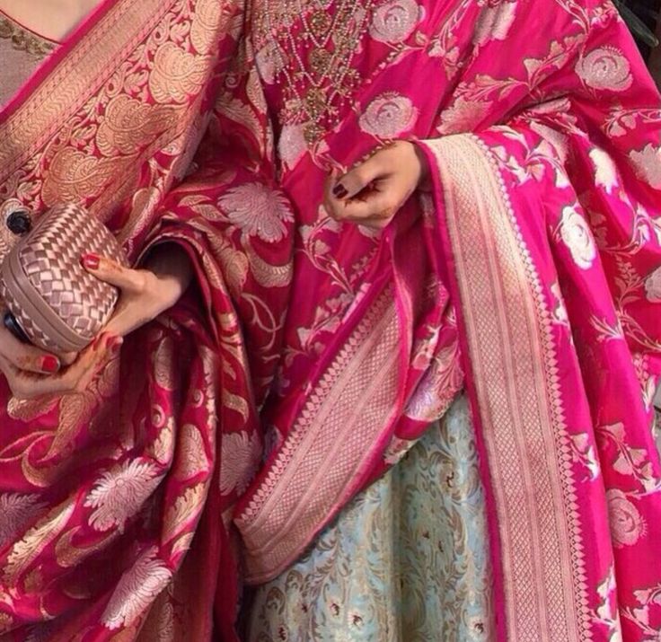 Bridal Lehenga Designs with Dupattas/Chunnis We LoveLove!