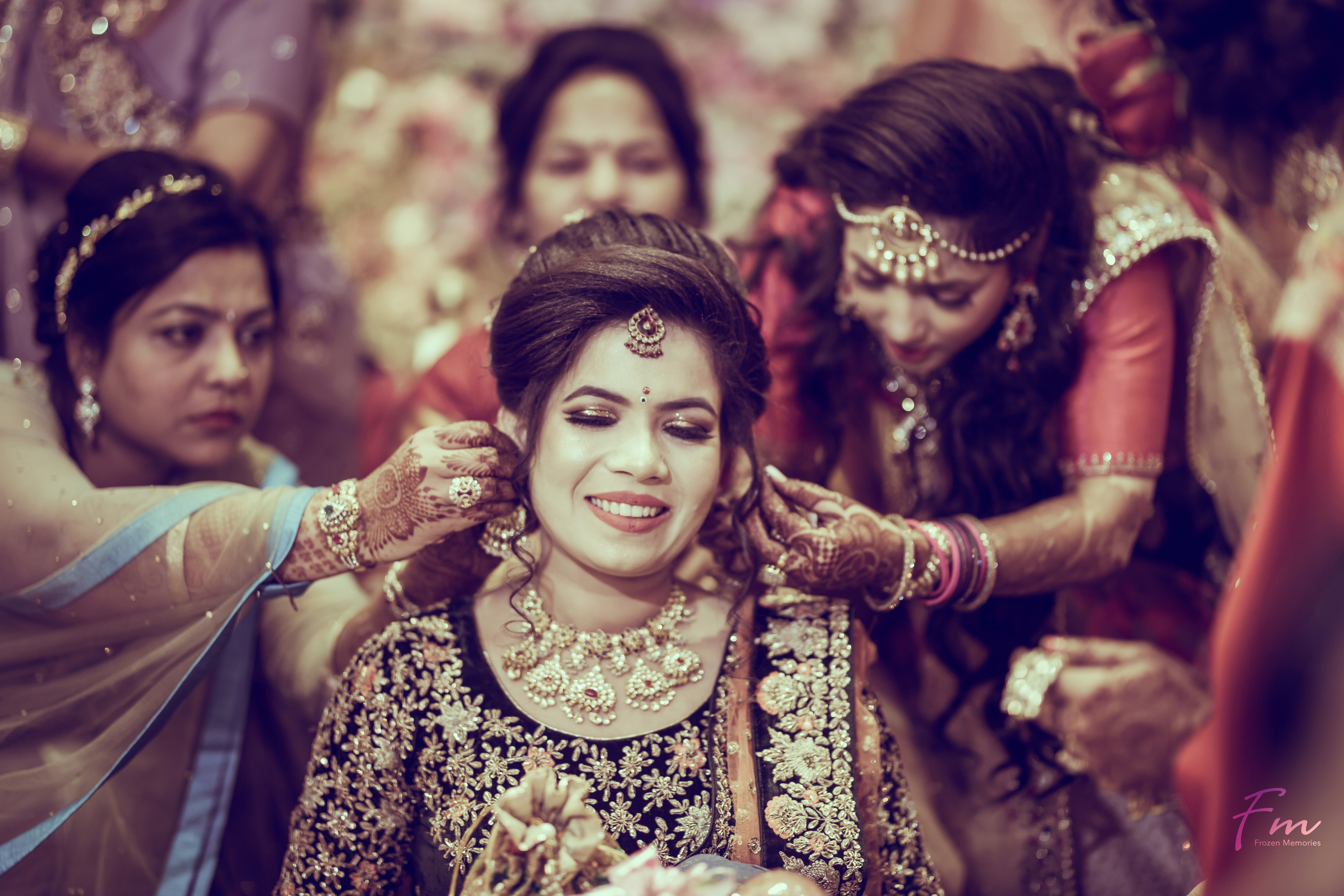 Frozen Memories |  |  | Avanti & Vipul | Country inn & suites, Delhi | Photographer