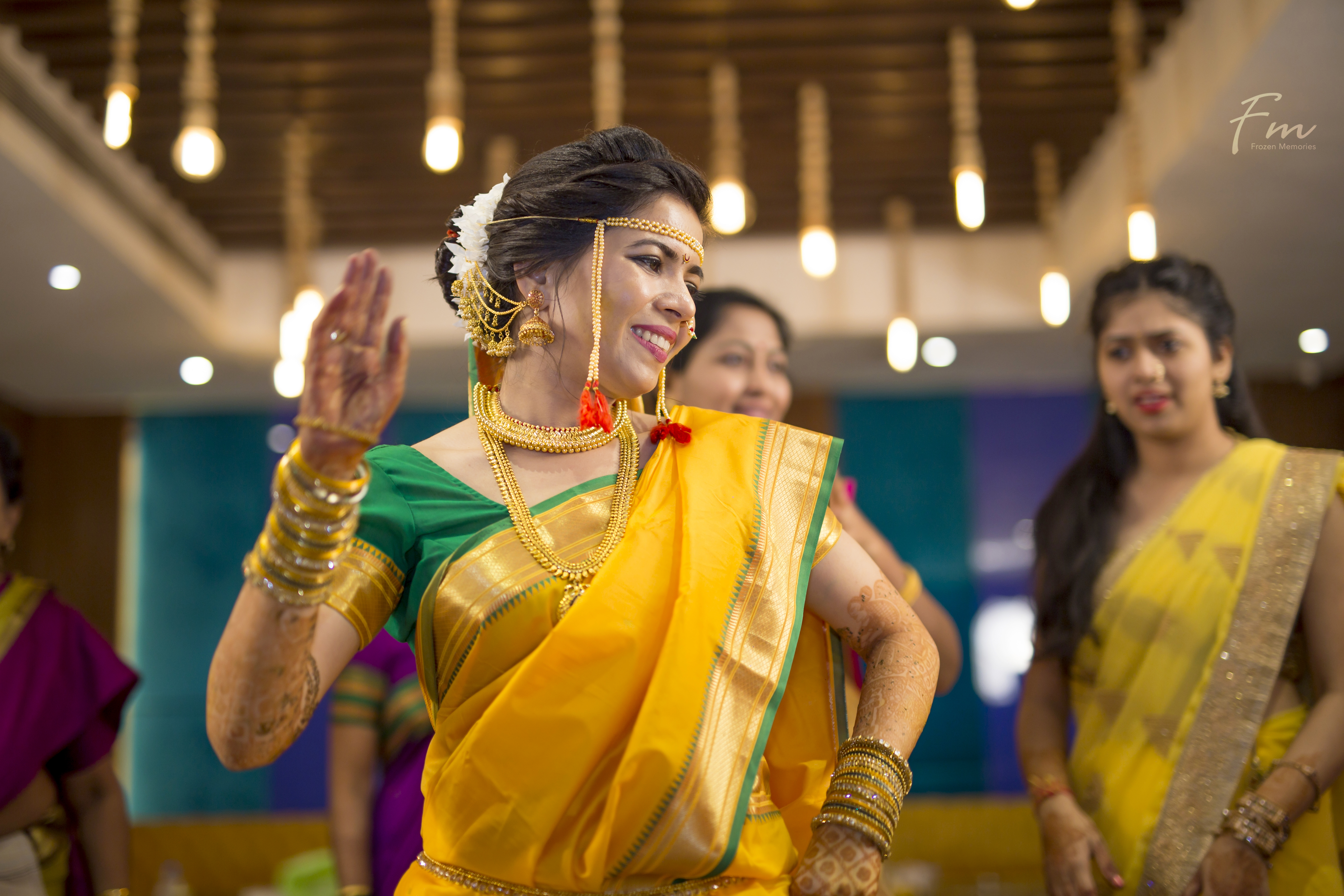 Frozen Memories |  |  | Avanti & Vipul | Country inn & suites, Delhi | Photographer