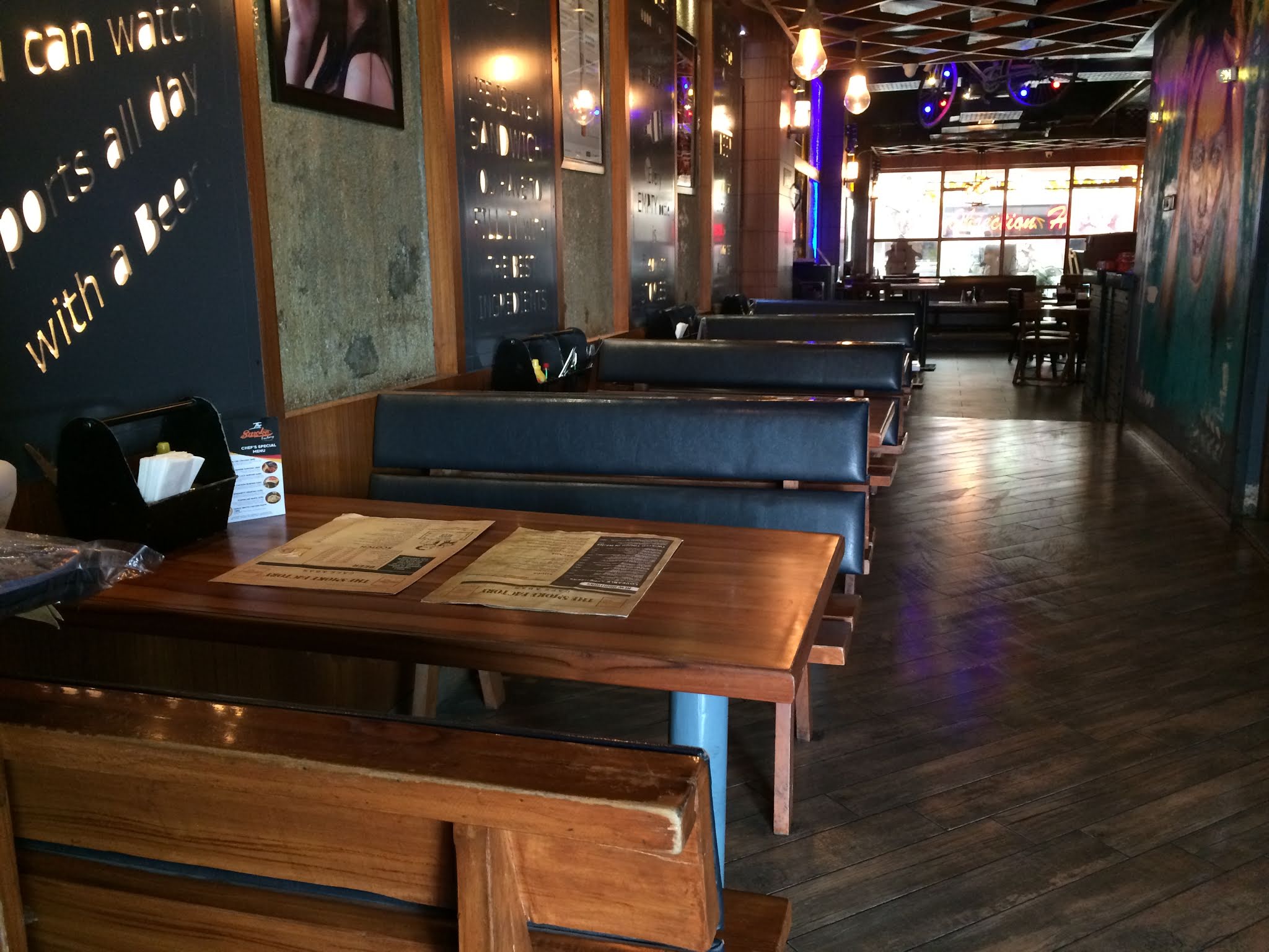 The Smoke Factory - Hall + Terrace